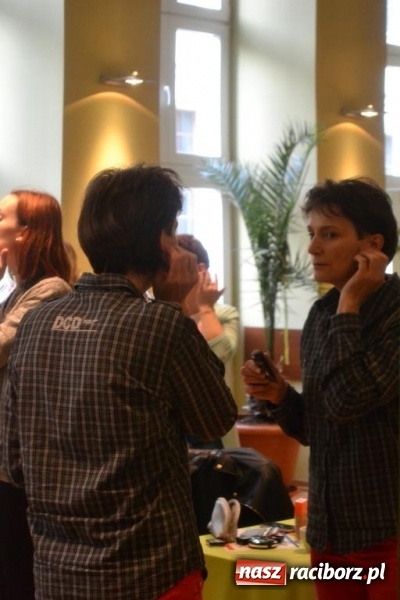 Zdjęcie w galerii na portalu naszraciborz.pl: O sztuce wizażu na warsztatach w RCK  wiadomości z regionu