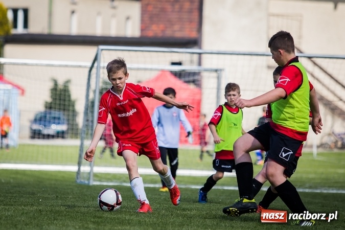 Zdjęcie w galerii na portalu naszraciborz.pl: Wielki Piknik Rodzinny i Turniej Orlików w Zawadzie Książęcej wiadomości z regionu