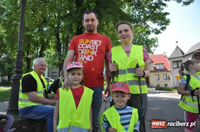 Zdjęcie w galerii na portalu naszraciborz.pl: Aktywni na pograniczu - marsz nordic walking w Krzanowicach wiadomości z regionu
