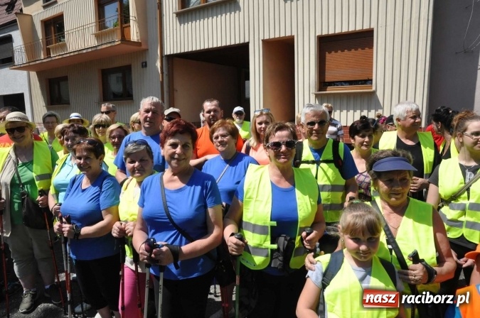 Zdjęcie w galerii na portalu naszraciborz.pl: Aktywni na pograniczu - marsz nordic walking w Krzanowicach wiadomości z regionu
