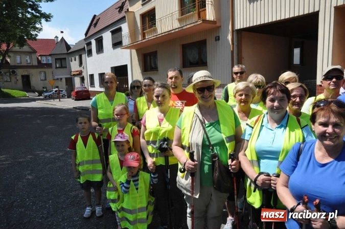 Zdjęcie w galerii na portalu naszraciborz.pl: Aktywni na pograniczu - marsz nordic walking w Krzanowicach wiadomości z regionu