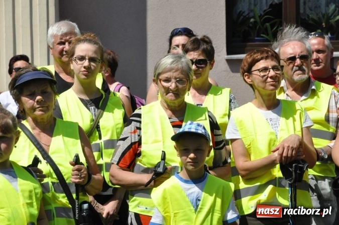 Zdjęcie w galerii na portalu naszraciborz.pl: Aktywni na pograniczu - marsz nordic walking w Krzanowicach wiadomości z regionu