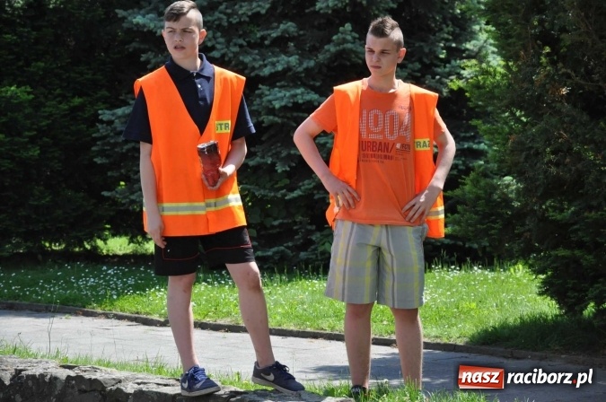 Zdjęcie w galerii na portalu naszraciborz.pl: Aktywni na pograniczu - marsz nordic walking w Krzanowicach wiadomości z regionu