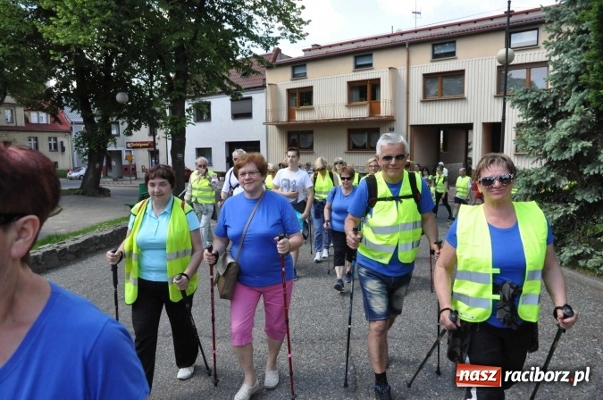 Zdjęcie w galerii na portalu naszraciborz.pl: Aktywni na pograniczu - marsz nordic walking w Krzanowicach wiadomości z regionu