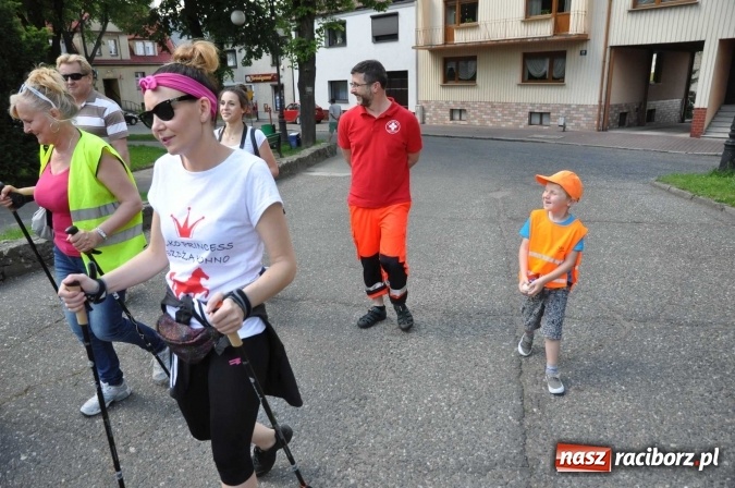 Zdjęcie w galerii na portalu naszraciborz.pl: Aktywni na pograniczu - marsz nordic walking w Krzanowicach wiadomości z regionu