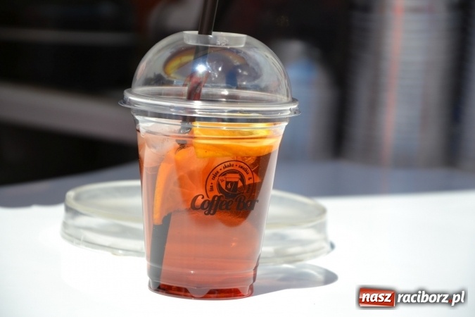 Zdjęcie w galerii na portalu naszraciborz.pl: Kolejny zlot food trucków na raciborskim zamku wiadomości z regionu