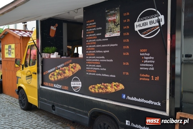 Zdjęcie w galerii na portalu naszraciborz.pl: Kolejny zlot food trucków na raciborskim zamku wiadomości z regionu