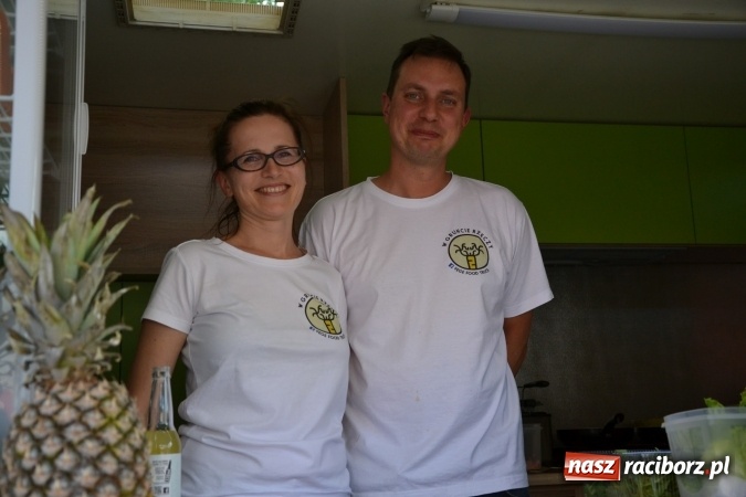 Zdjęcie w galerii na portalu naszraciborz.pl: Kolejny zlot food trucków na raciborskim zamku wiadomości z regionu