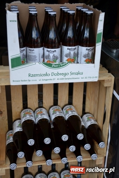 Zdjęcie w galerii na portalu naszraciborz.pl: Kolejny zlot food trucków na raciborskim zamku wiadomości z regionu