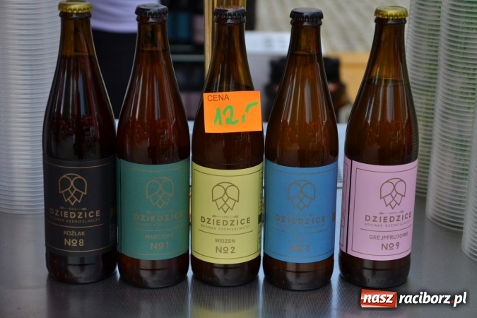 Zdjęcie w galerii na portalu naszraciborz.pl: Kolejny zlot food trucków na raciborskim zamku wiadomości z regionu