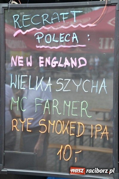 Zdjęcie w galerii na portalu naszraciborz.pl: Kolejny zlot food trucków na raciborskim zamku wiadomości z regionu