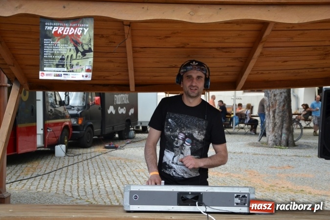 Zdjęcie w galerii na portalu naszraciborz.pl: Kolejny zlot food trucków na raciborskim zamku wiadomości z regionu