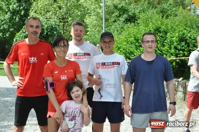 Zdjęcie w galerii na portalu naszraciborz.pl: Pół tysiąca dzieci i młodzieży na XI Biegu Profilaktycznym w parku im. Miasta Roth wiadomości z regionu