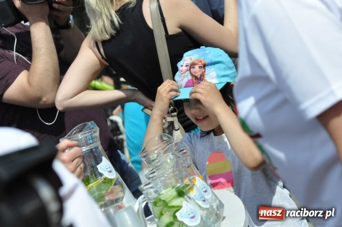 Zdjęcie w galerii na portalu naszraciborz.pl: Pół tysiąca dzieci i młodzieży na XI Biegu Profilaktycznym w parku im. Miasta Roth wiadomości z regionu