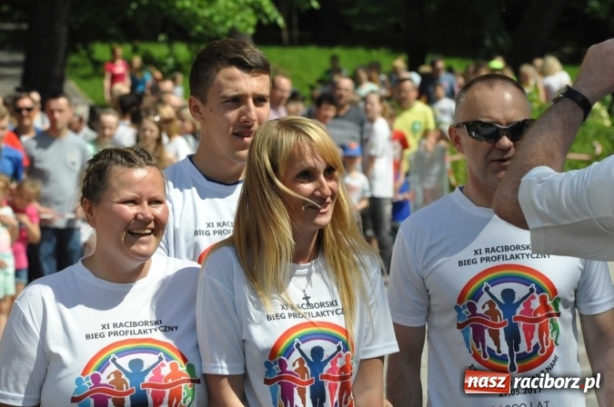 Zdjęcie w galerii na portalu naszraciborz.pl: Pół tysiąca dzieci i młodzieży na XI Biegu Profilaktycznym w parku im. Miasta Roth wiadomości z regionu