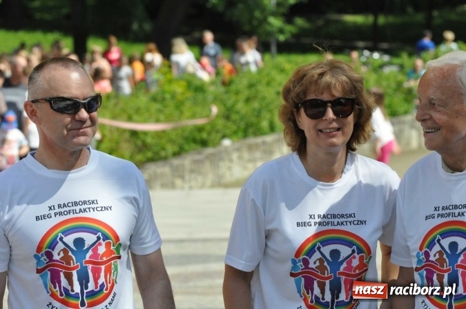 Zdjęcie w galerii na portalu naszraciborz.pl: Pół tysiąca dzieci i młodzieży na XI Biegu Profilaktycznym w parku im. Miasta Roth wiadomości z regionu