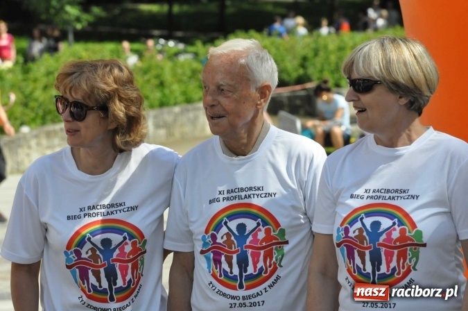 Zdjęcie w galerii na portalu naszraciborz.pl: Pół tysiąca dzieci i młodzieży na XI Biegu Profilaktycznym w parku im. Miasta Roth wiadomości z regionu