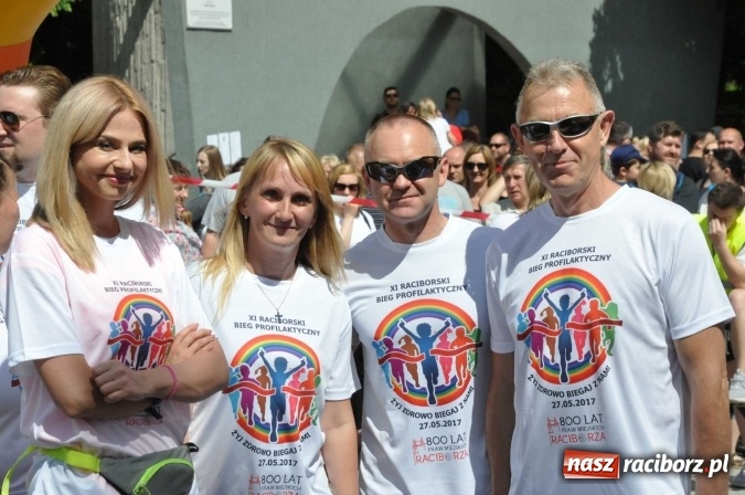 Zdjęcie w galerii na portalu naszraciborz.pl: Pół tysiąca dzieci i młodzieży na XI Biegu Profilaktycznym w parku im. Miasta Roth wiadomości z regionu