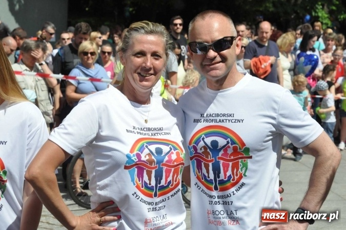 Zdjęcie w galerii na portalu naszraciborz.pl: Pół tysiąca dzieci i młodzieży na XI Biegu Profilaktycznym w parku im. Miasta Roth wiadomości z regionu