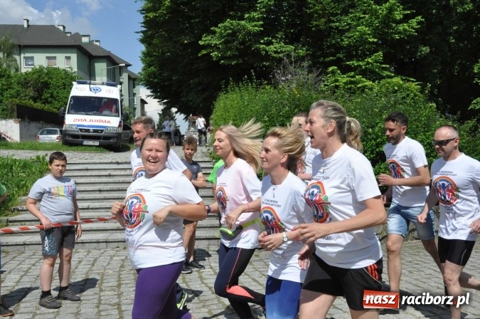 Zdjęcie w galerii na portalu naszraciborz.pl: Pół tysiąca dzieci i młodzieży na XI Biegu Profilaktycznym w parku im. Miasta Roth wiadomości z regionu