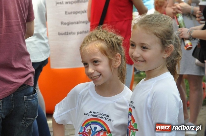 Zdjęcie w galerii na portalu naszraciborz.pl: Pół tysiąca dzieci i młodzieży na XI Biegu Profilaktycznym w parku im. Miasta Roth wiadomości z regionu