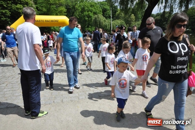 Zdjęcie w galerii na portalu naszraciborz.pl: Pół tysiąca dzieci i młodzieży na XI Biegu Profilaktycznym w parku im. Miasta Roth wiadomości z regionu