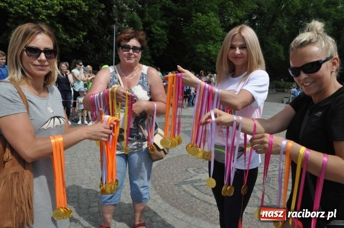 Zdjęcie w galerii na portalu naszraciborz.pl: Pół tysiąca dzieci i młodzieży na XI Biegu Profilaktycznym w parku im. Miasta Roth wiadomości z regionu