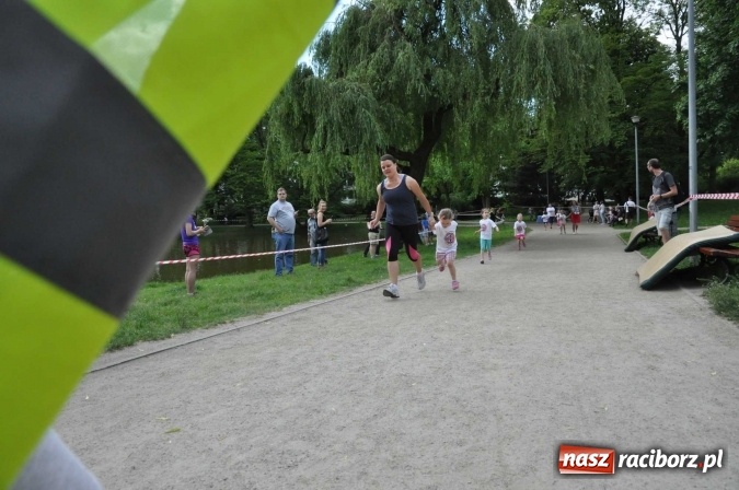 Zdjęcie w galerii na portalu naszraciborz.pl: Pół tysiąca dzieci i młodzieży na XI Biegu Profilaktycznym w parku im. Miasta Roth wiadomości z regionu