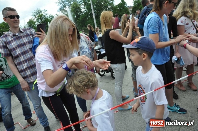 Zdjęcie w galerii na portalu naszraciborz.pl: Pół tysiąca dzieci i młodzieży na XI Biegu Profilaktycznym w parku im. Miasta Roth wiadomości z regionu