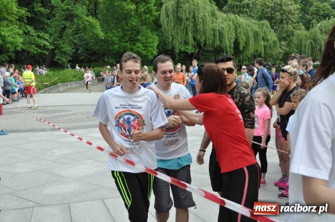 Zdjęcie w galerii na portalu naszraciborz.pl: Pół tysiąca dzieci i młodzieży na XI Biegu Profilaktycznym w parku im. Miasta Roth wiadomości z regionu