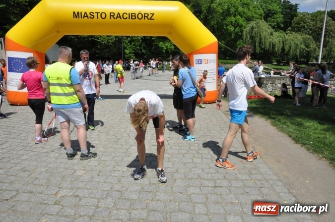 Zdjęcie w galerii na portalu naszraciborz.pl: Pół tysiąca dzieci i młodzieży na XI Biegu Profilaktycznym w parku im. Miasta Roth wiadomości z regionu
