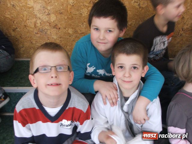 Zdjęcie w galerii na portalu naszraciborz.pl: Najmłodsi o miłości wiadomości z regionu