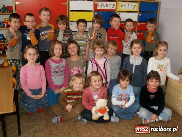 Zdjęcie w galerii na portalu naszraciborz.pl: Najmłodsi o miłości wiadomości z regionu