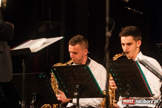 Zdjęcie w galerii na portalu naszraciborz.pl: Koncert Majowy w DK Strzecha wiadomości z regionu