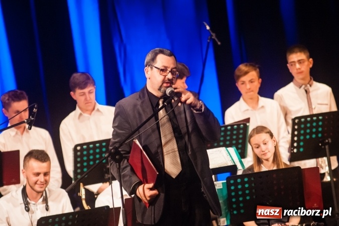 Zdjęcie w galerii na portalu naszraciborz.pl: Koncert Majowy w DK Strzecha wiadomości z regionu