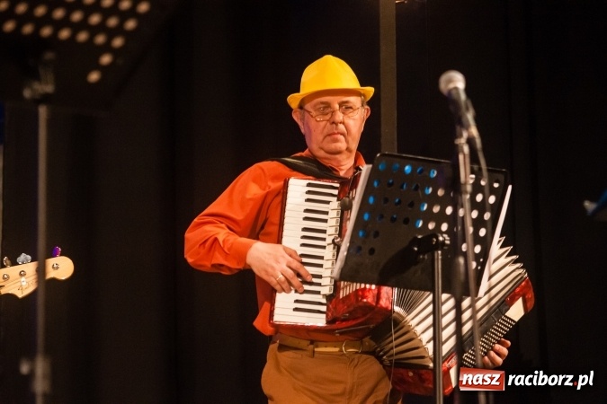 Zdjęcie w galerii na portalu naszraciborz.pl: Koncert Majowy w DK Strzecha wiadomości z regionu