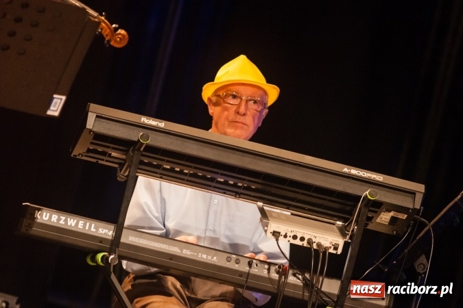 Zdjęcie w galerii na portalu naszraciborz.pl: Koncert Majowy w DK Strzecha wiadomości z regionu