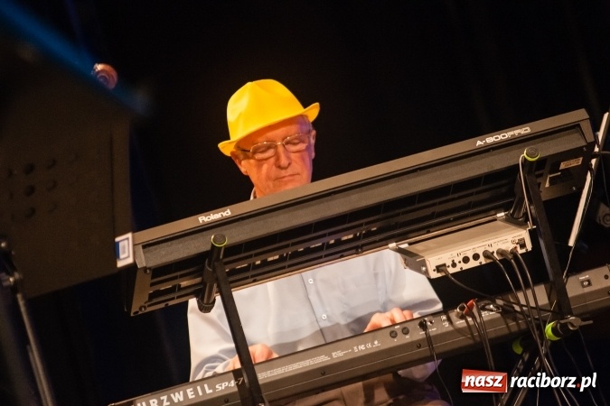 Zdjęcie w galerii na portalu naszraciborz.pl: Koncert Majowy w DK Strzecha wiadomości z regionu