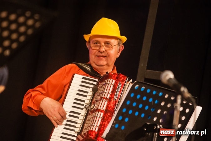 Zdjęcie w galerii na portalu naszraciborz.pl: Koncert Majowy w DK Strzecha wiadomości z regionu