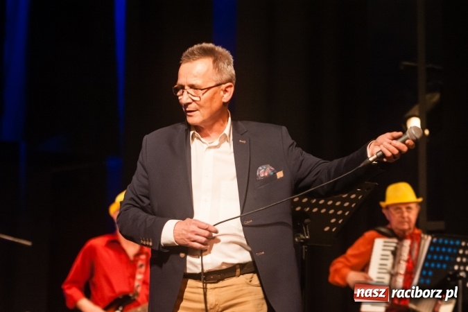 Zdjęcie w galerii na portalu naszraciborz.pl: Koncert Majowy w DK Strzecha wiadomości z regionu