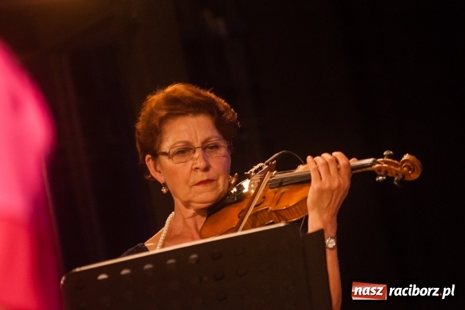 Zdjęcie w galerii na portalu naszraciborz.pl: Koncert Majowy w DK Strzecha wiadomości z regionu