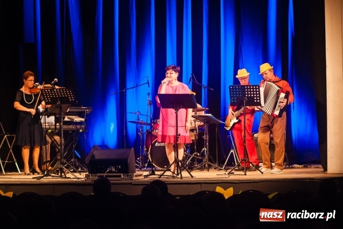 Zdjęcie w galerii na portalu naszraciborz.pl: Koncert Majowy w DK Strzecha wiadomości z regionu