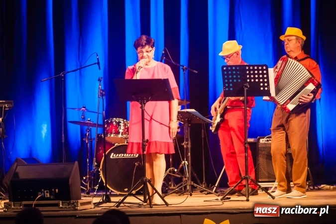 Zdjęcie w galerii na portalu naszraciborz.pl: Koncert Majowy w DK Strzecha wiadomości z regionu