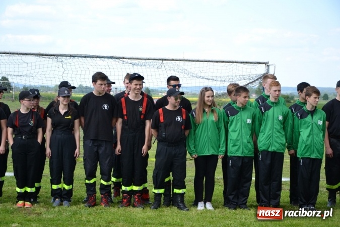 Zdjęcie w galerii na portalu naszraciborz.pl: Strażacy z Roszkowa z nowym rekordem na zawodach w Rudyszwałdzie wiadomości z regionu
