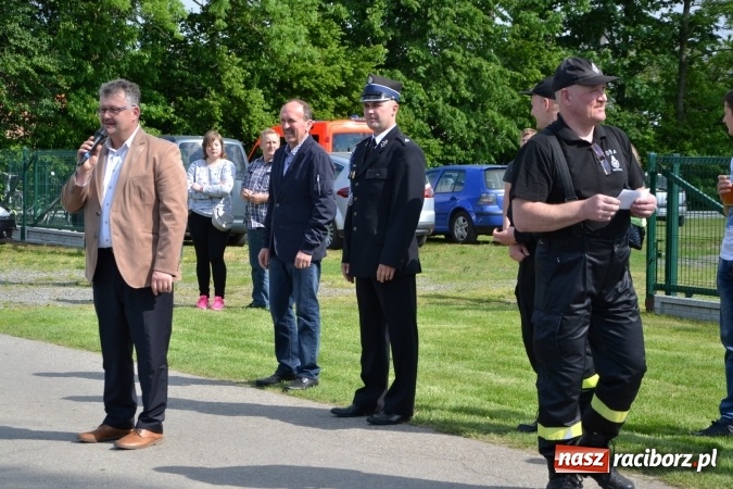 Zdjęcie w galerii na portalu naszraciborz.pl: Strażacy z Roszkowa z nowym rekordem na zawodach w Rudyszwałdzie wiadomości z regionu