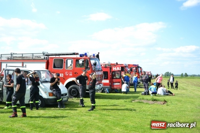 Zdjęcie w galerii na portalu naszraciborz.pl: Strażacy z Roszkowa z nowym rekordem na zawodach w Rudyszwałdzie wiadomości z regionu