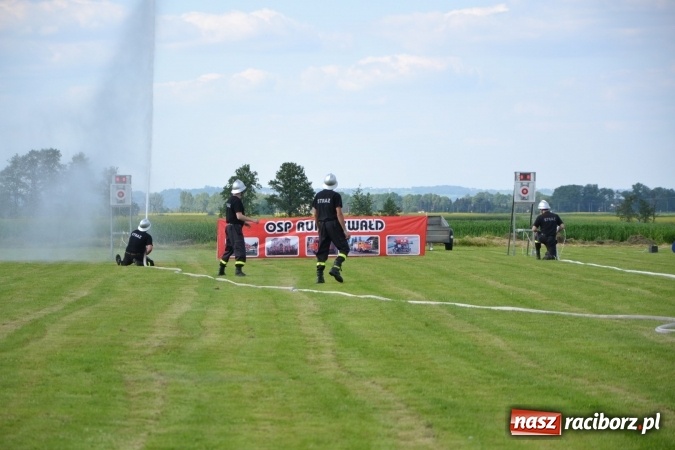 Zdjęcie w galerii na portalu naszraciborz.pl: Strażacy z Roszkowa z nowym rekordem na zawodach w Rudyszwałdzie wiadomości z regionu