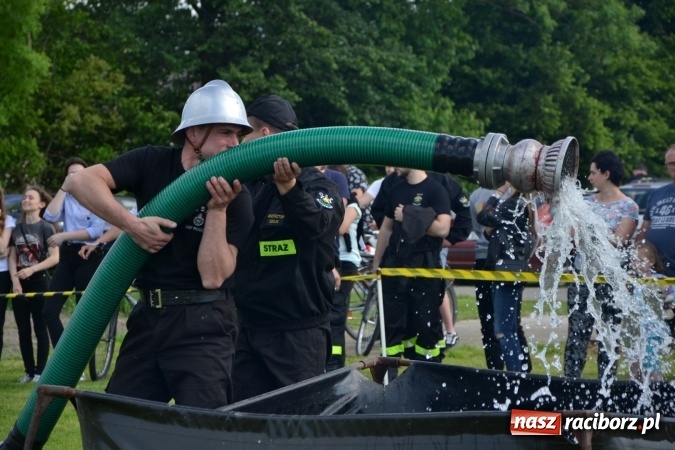 Zdjęcie w galerii na portalu naszraciborz.pl: Strażacy z Roszkowa z nowym rekordem na zawodach w Rudyszwałdzie wiadomości z regionu