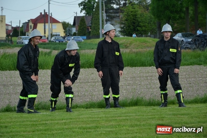 Zdjęcie w galerii na portalu naszraciborz.pl: Strażacy z Roszkowa z nowym rekordem na zawodach w Rudyszwałdzie wiadomości z regionu