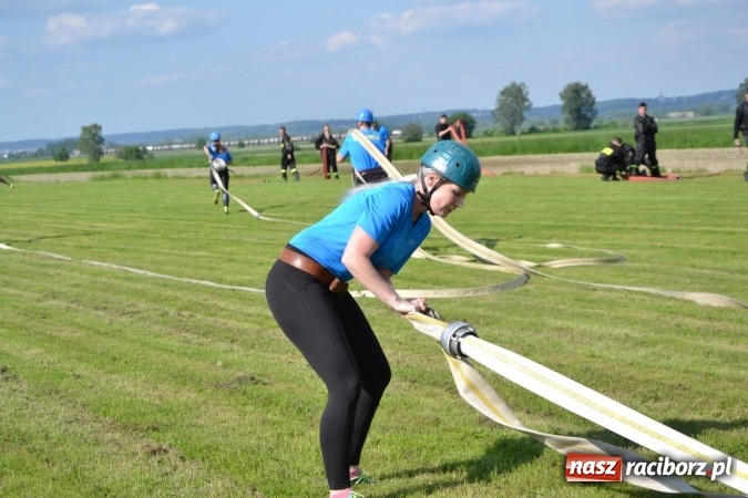 Zdjęcie w galerii na portalu naszraciborz.pl: Strażacy z Roszkowa z nowym rekordem na zawodach w Rudyszwałdzie wiadomości z regionu